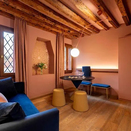 Ca' Lezze Charming * ונציה