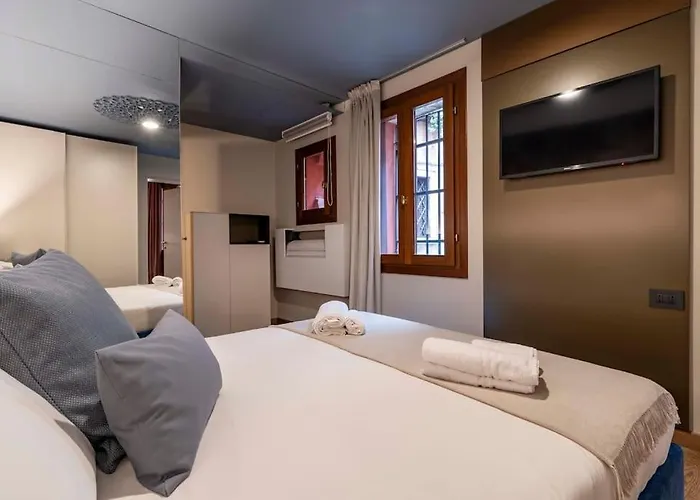 Ca' Lezze Charming Appartement *