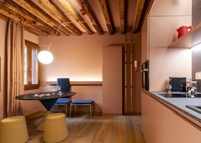 Ca' Lezze Charming Appartement *